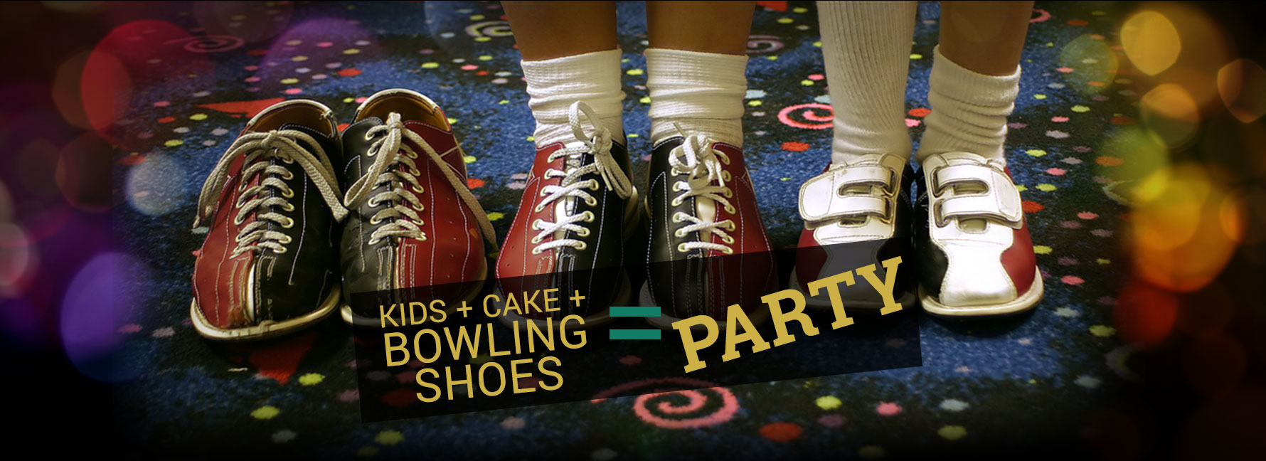 Fiestas infantiles con zapatos de bolera y torta.